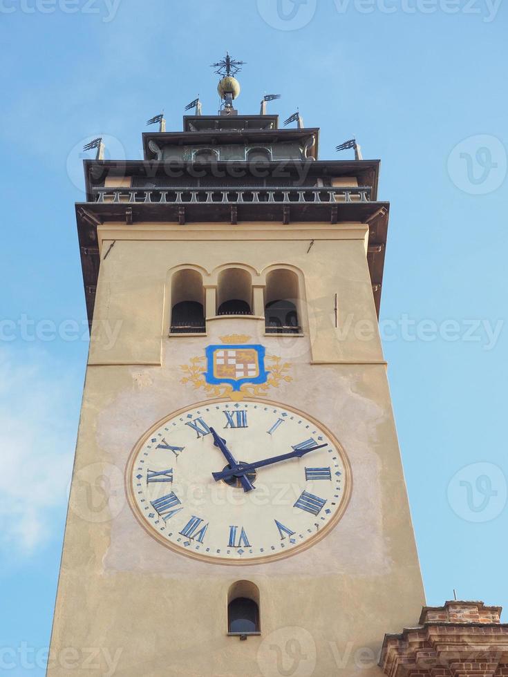 iglesia de san giorgio en chieri foto