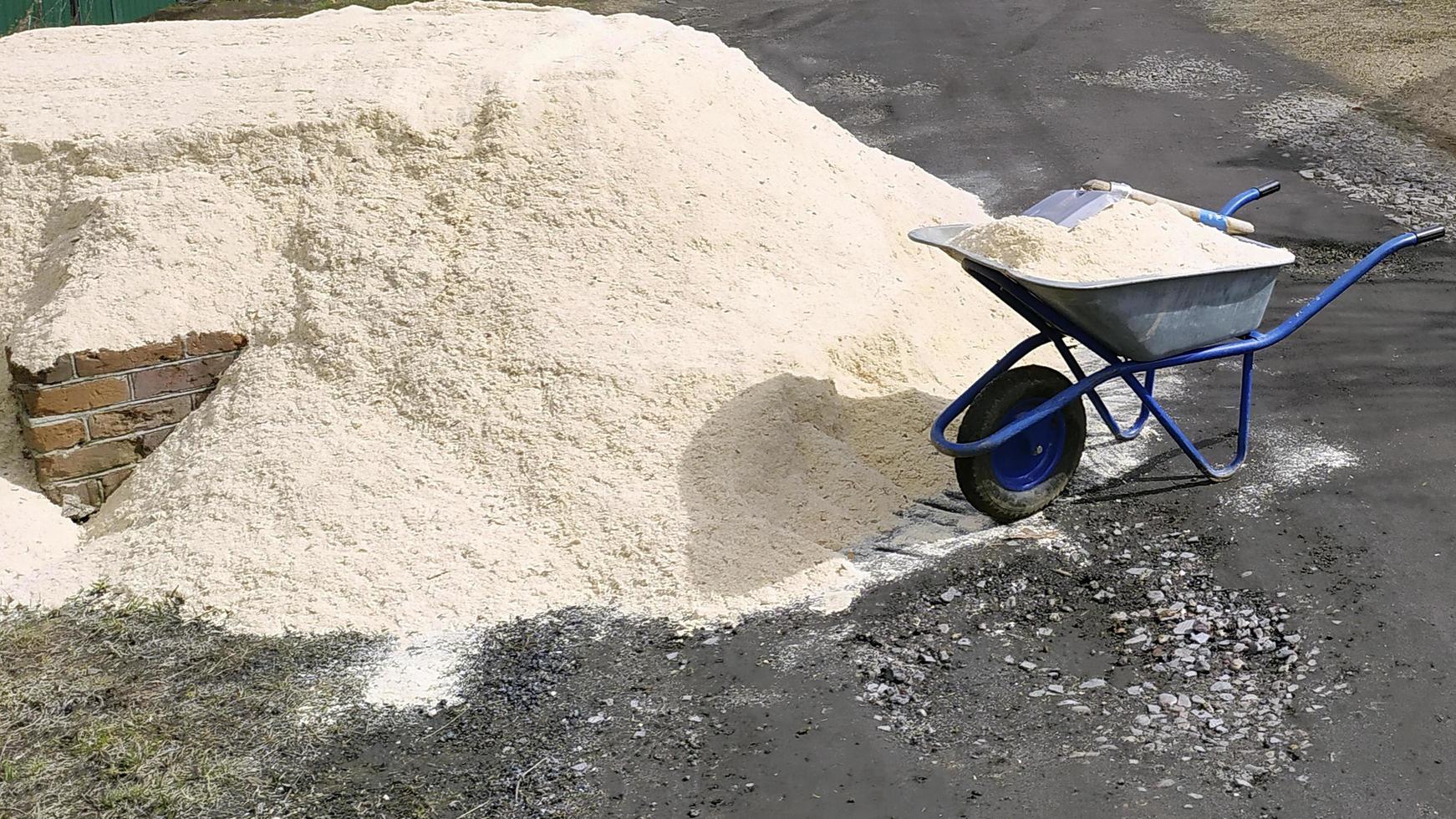 A pile of sawdust photo