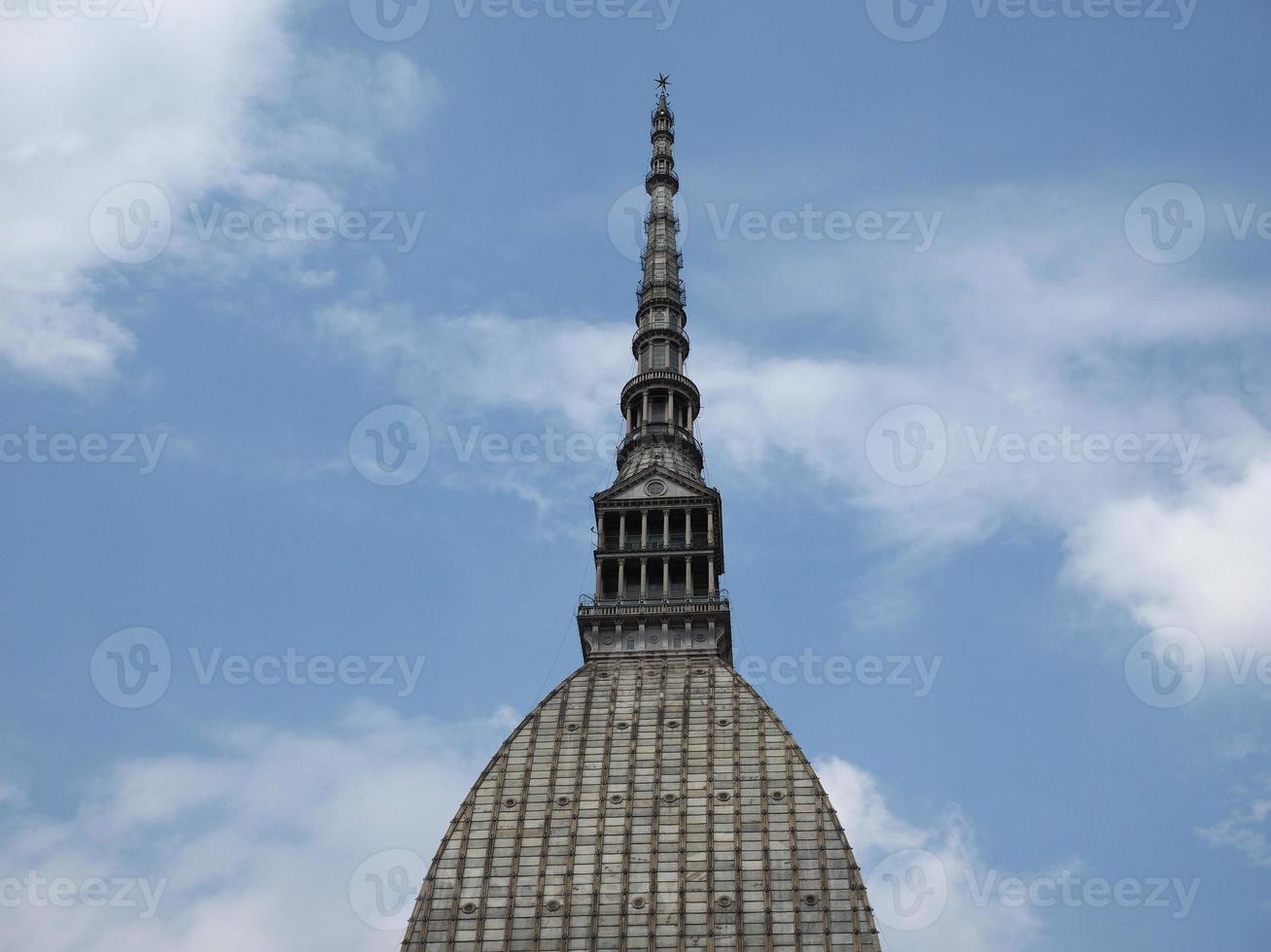 mole antonelliana en turín foto