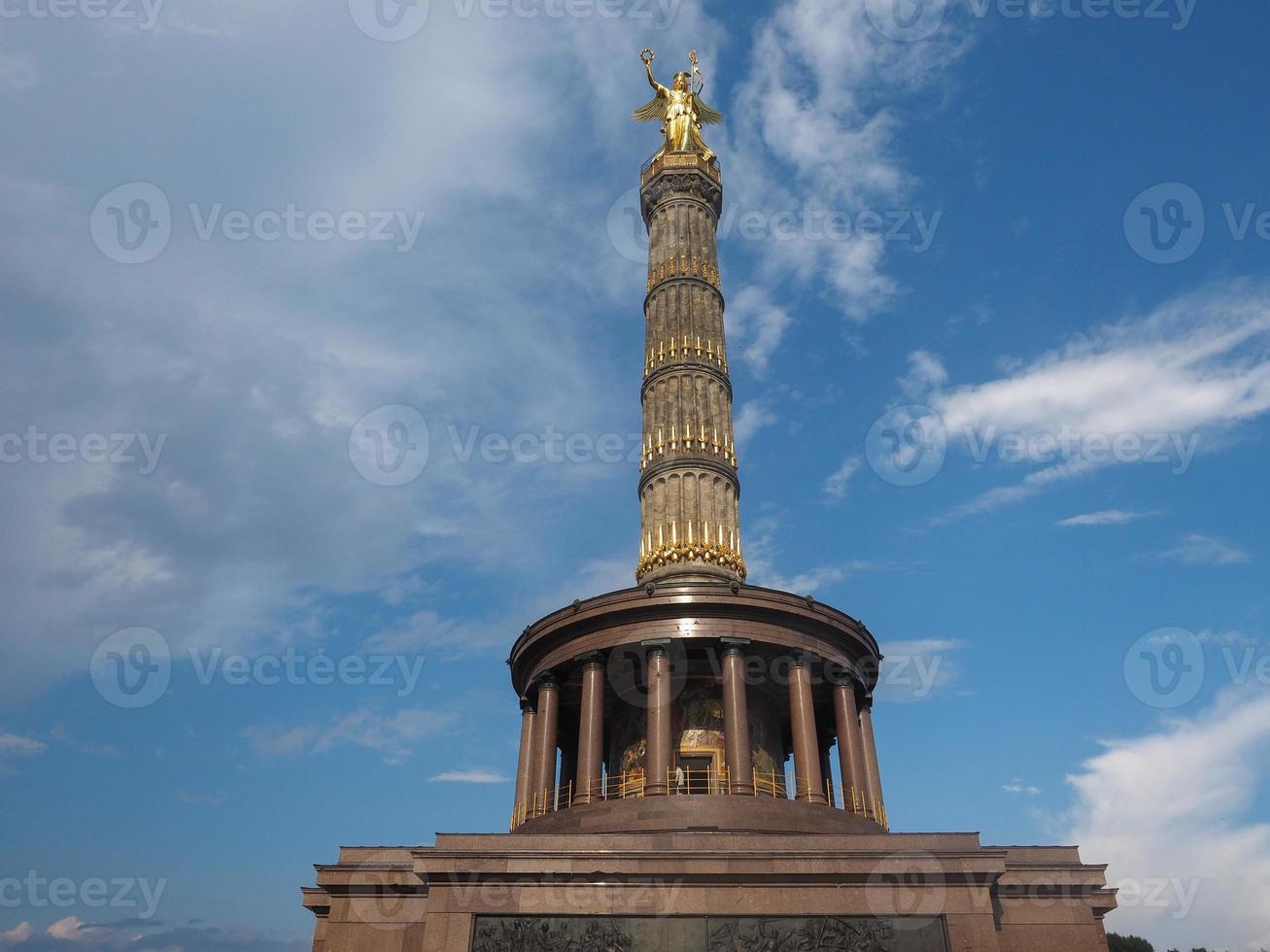 estatua del ángel en berlín foto