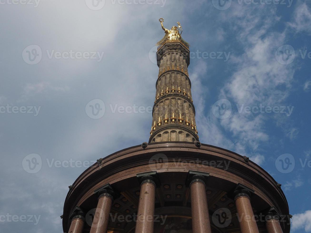 estatua del ángel en berlín foto