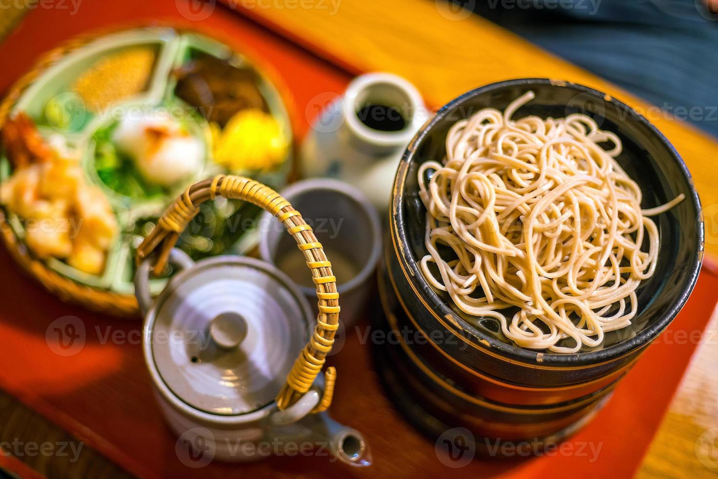 fideos soba estilo kyoto tradicional foto