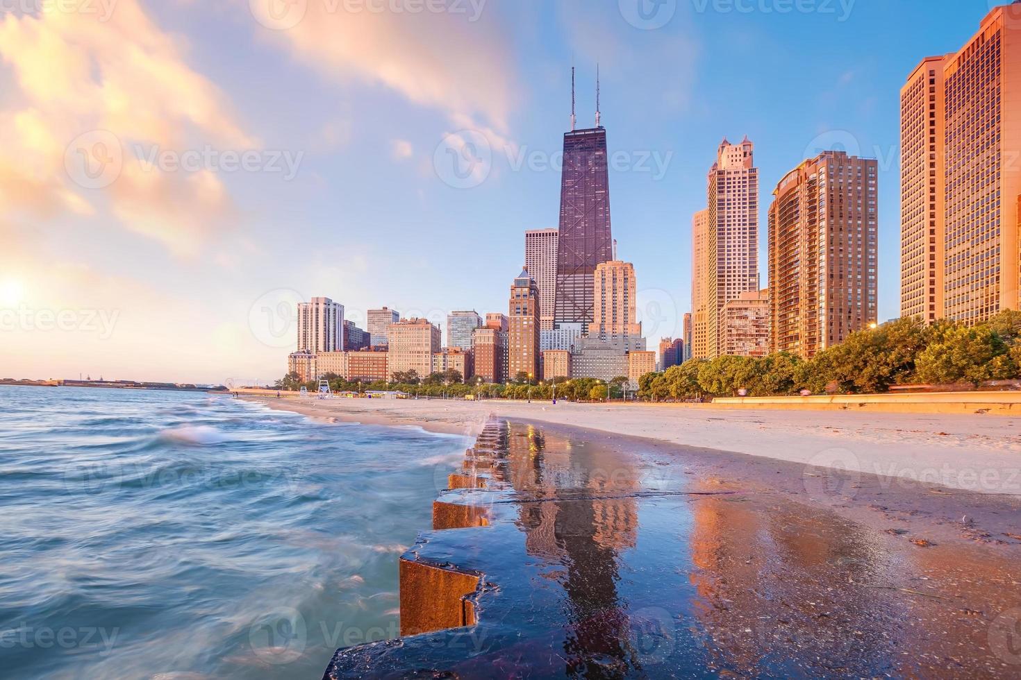 paisaje urbano del horizonte del centro de chicago en estados unidos foto