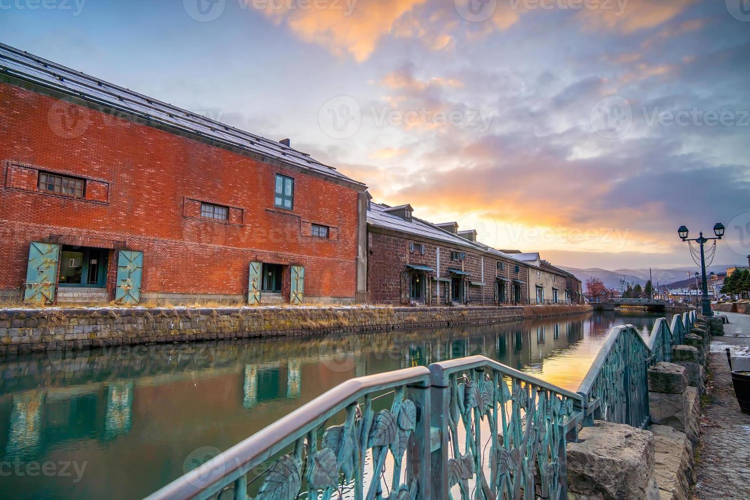 paisaje urbano de otaru, canal de japón y almacén histórico, sapporo foto