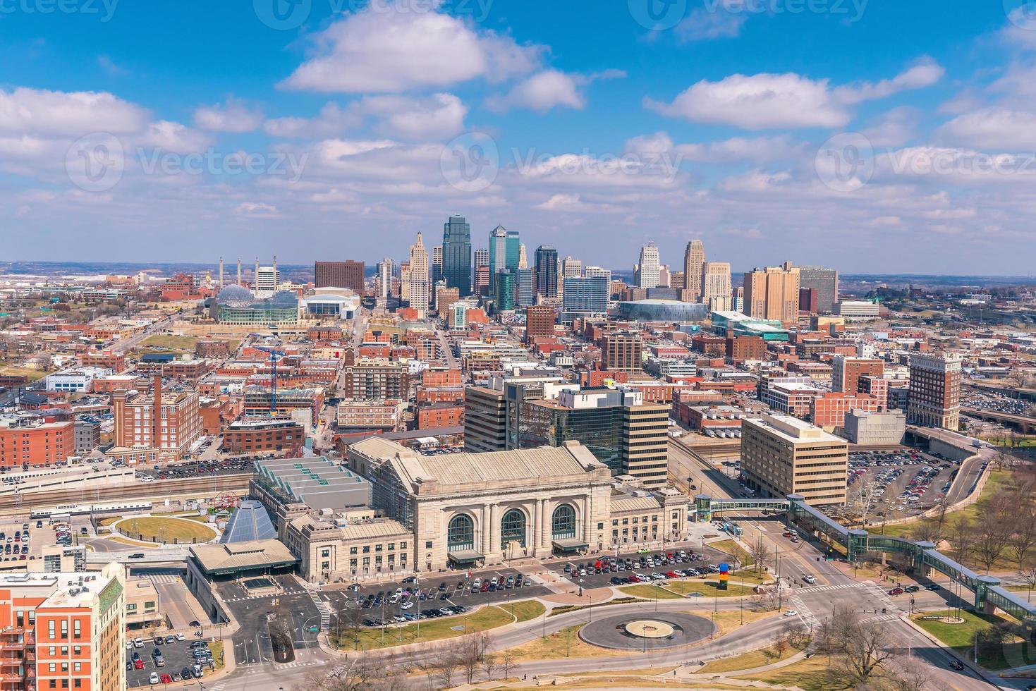 Vista del horizonte de la ciudad de Kansas en Missouri foto