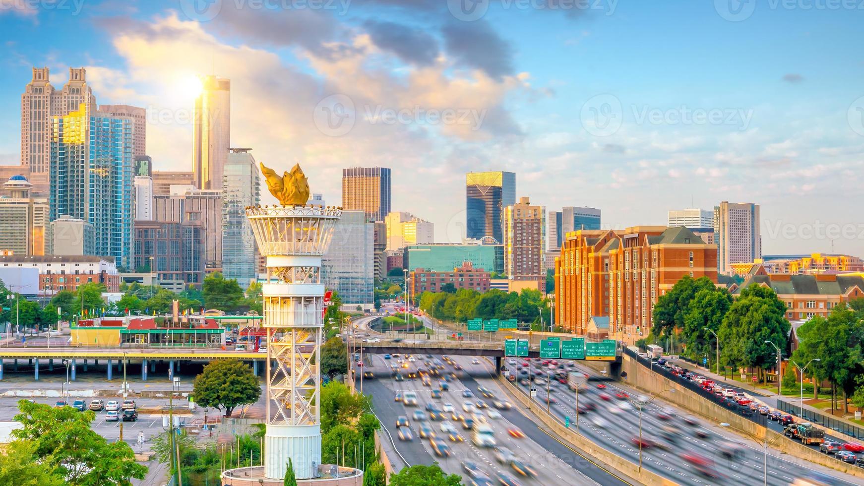 horizonte de la ciudad de atlanta foto