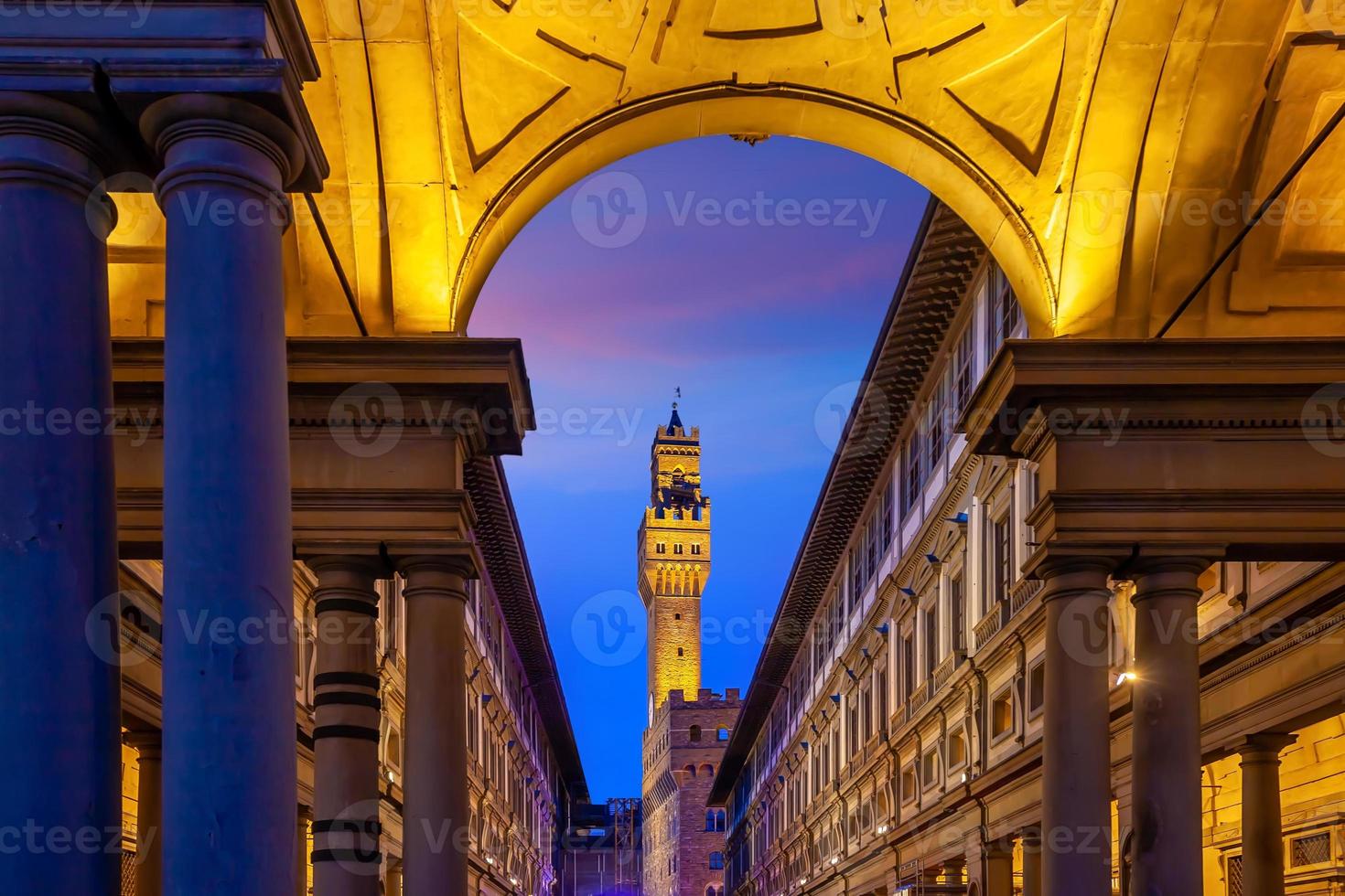 Palazzo vecchio en el centro de la ciudad de Florencia en Toscana Italia foto