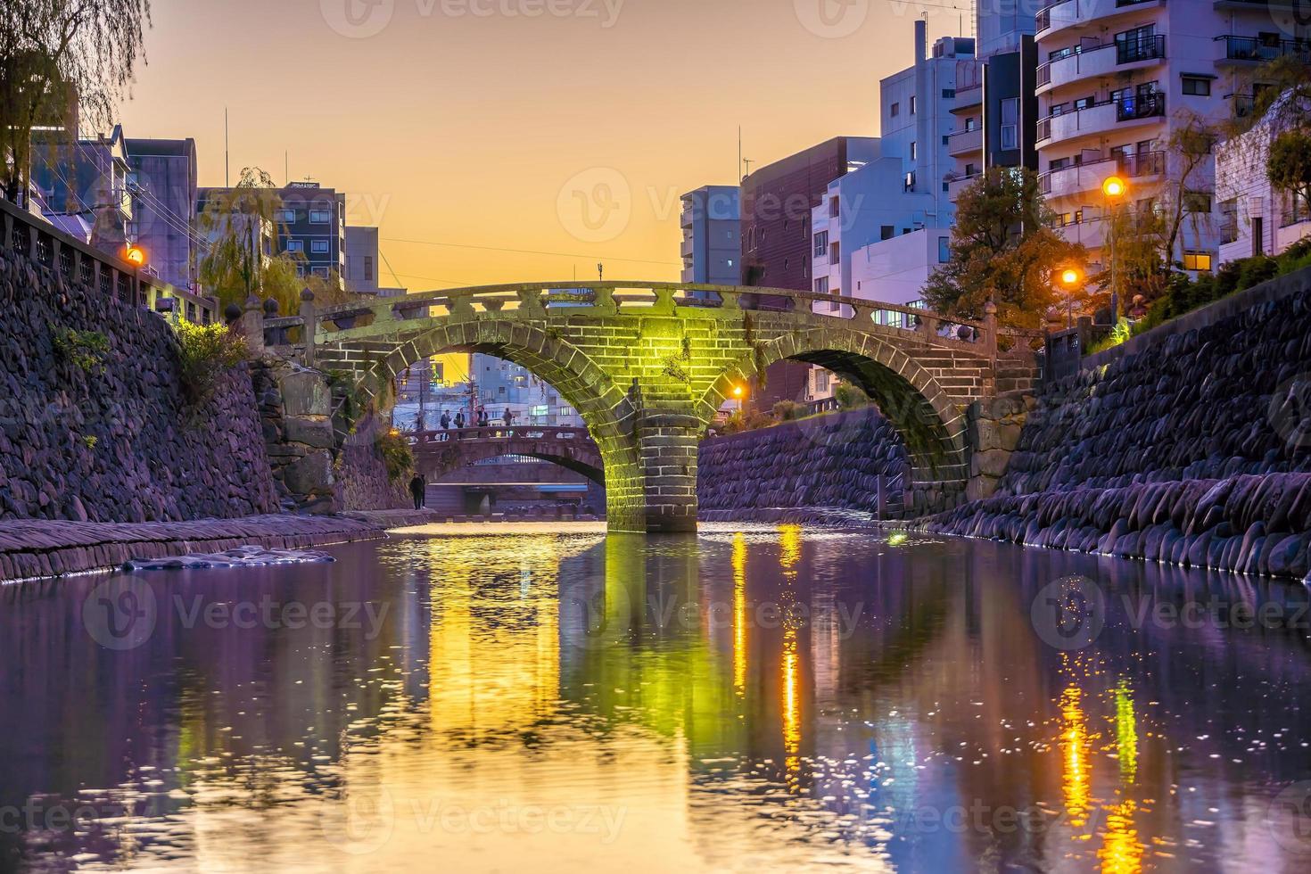 Puente de espectáculos Megane en Nagasaki, Kyushu, Japón foto