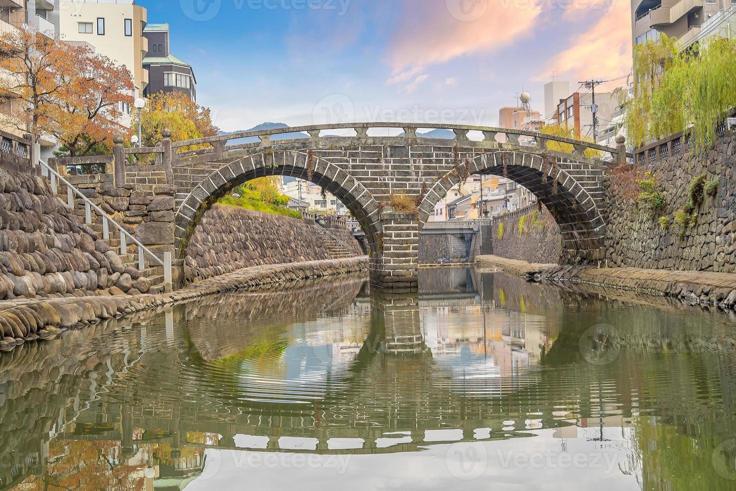 Puente de espectáculos Megane en Nagasaki, Kyushu, Japón foto