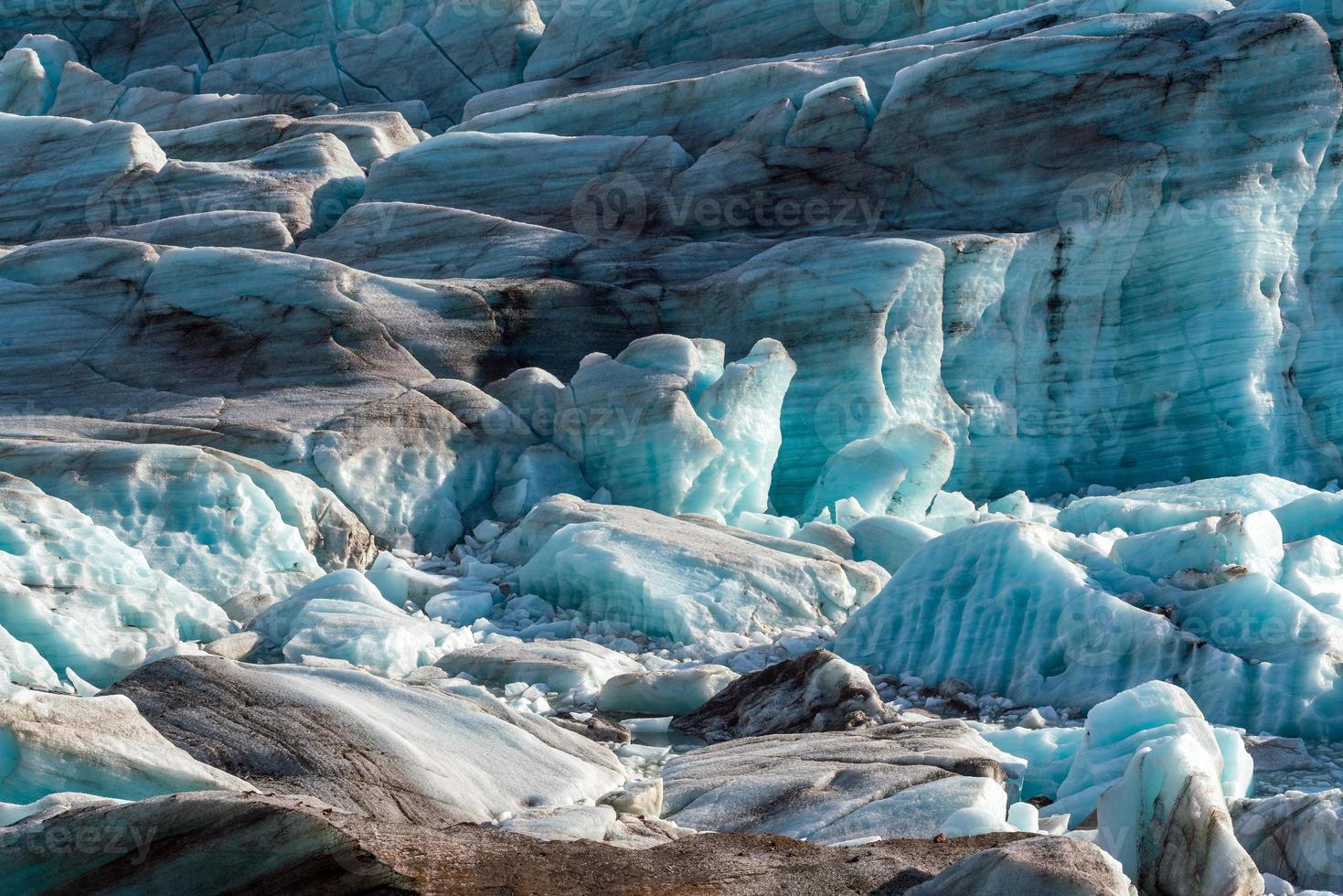 Svinafellsjokull glacier in Vatnajokull National Park photo