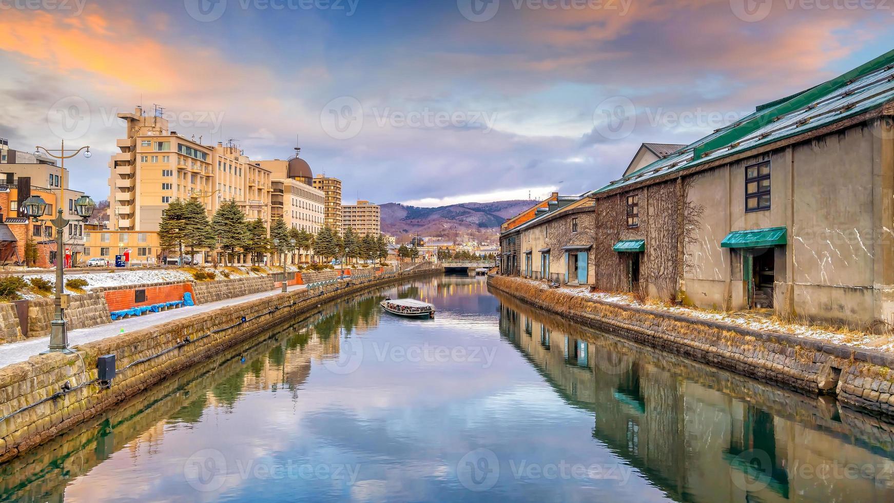 paisaje urbano de otaru, canal de japón y almacén histórico, sapporo foto