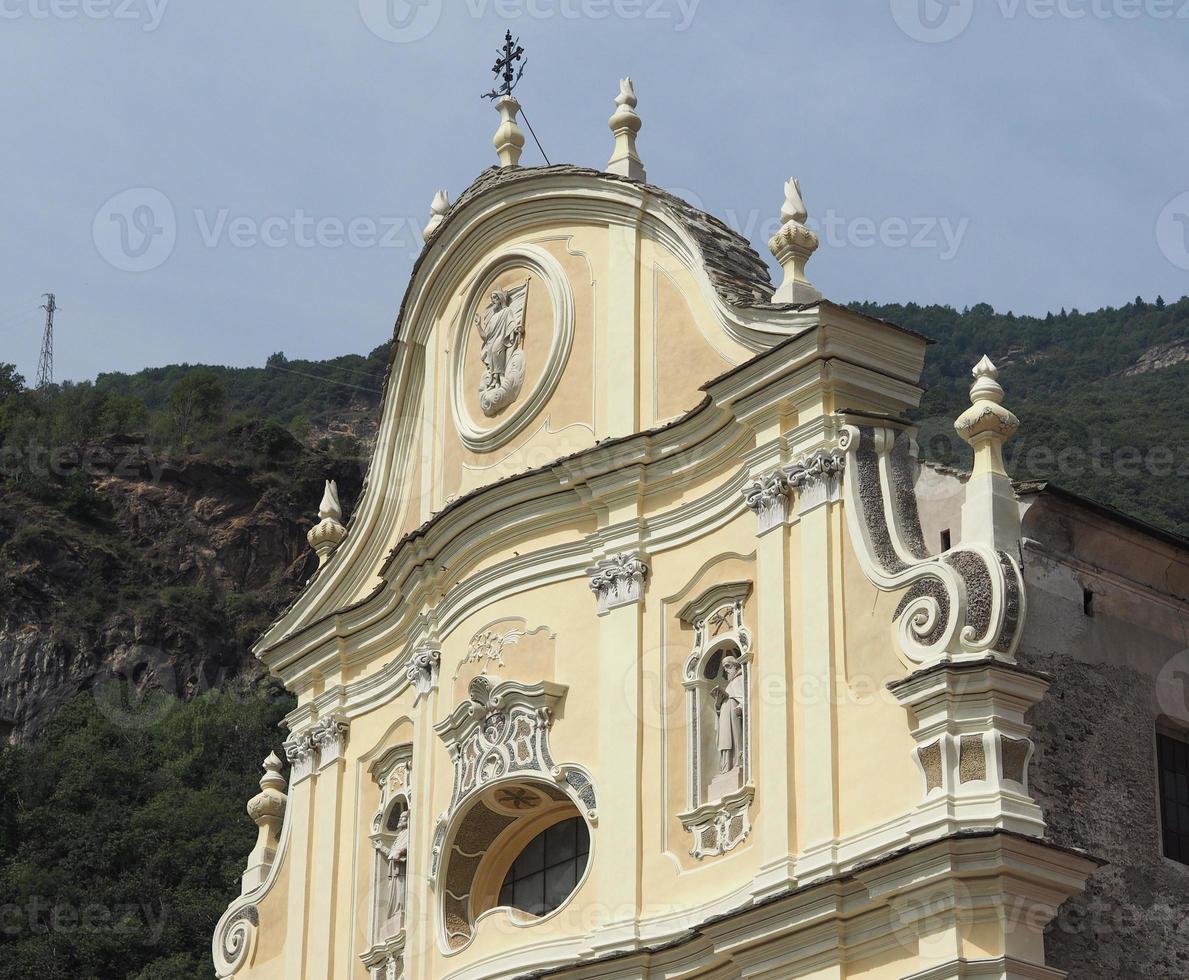 iglesia parroquial de quincinetto foto