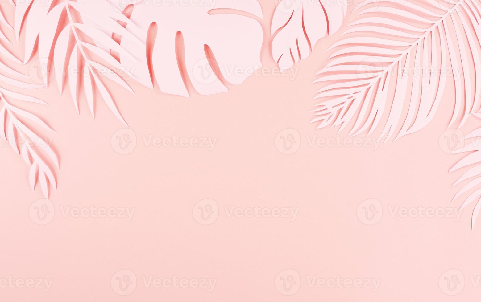 hojas de palma de corte de papel, concepto de papel de verano tropical foto