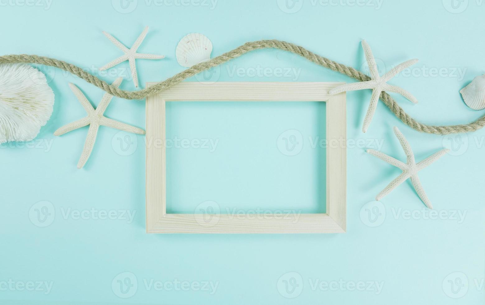 Paper cutting palm leaves, paper concept of tropical summer photo