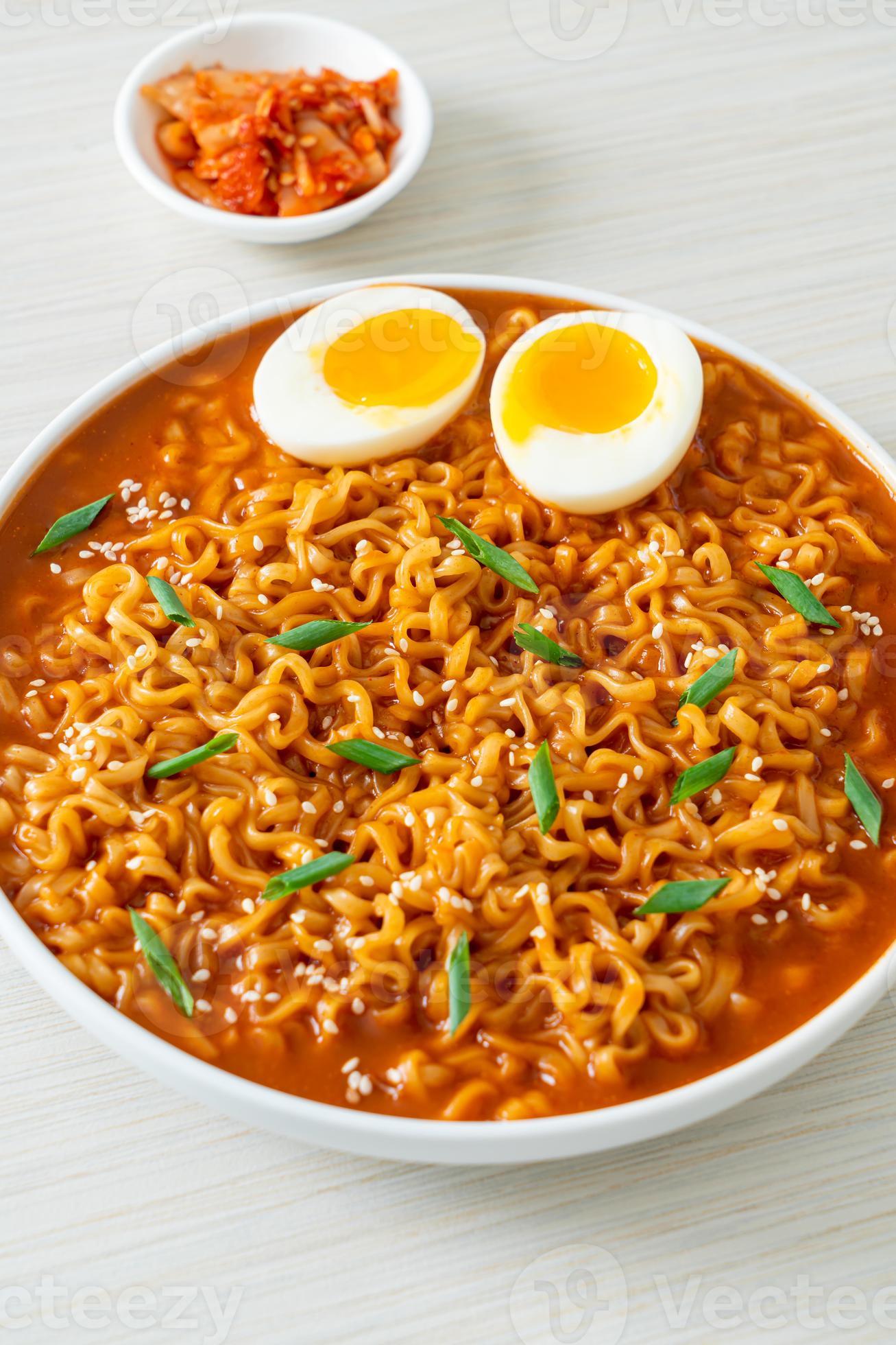 Korean instant noodles with egg 3187259 Stock Photo at Vecteezy