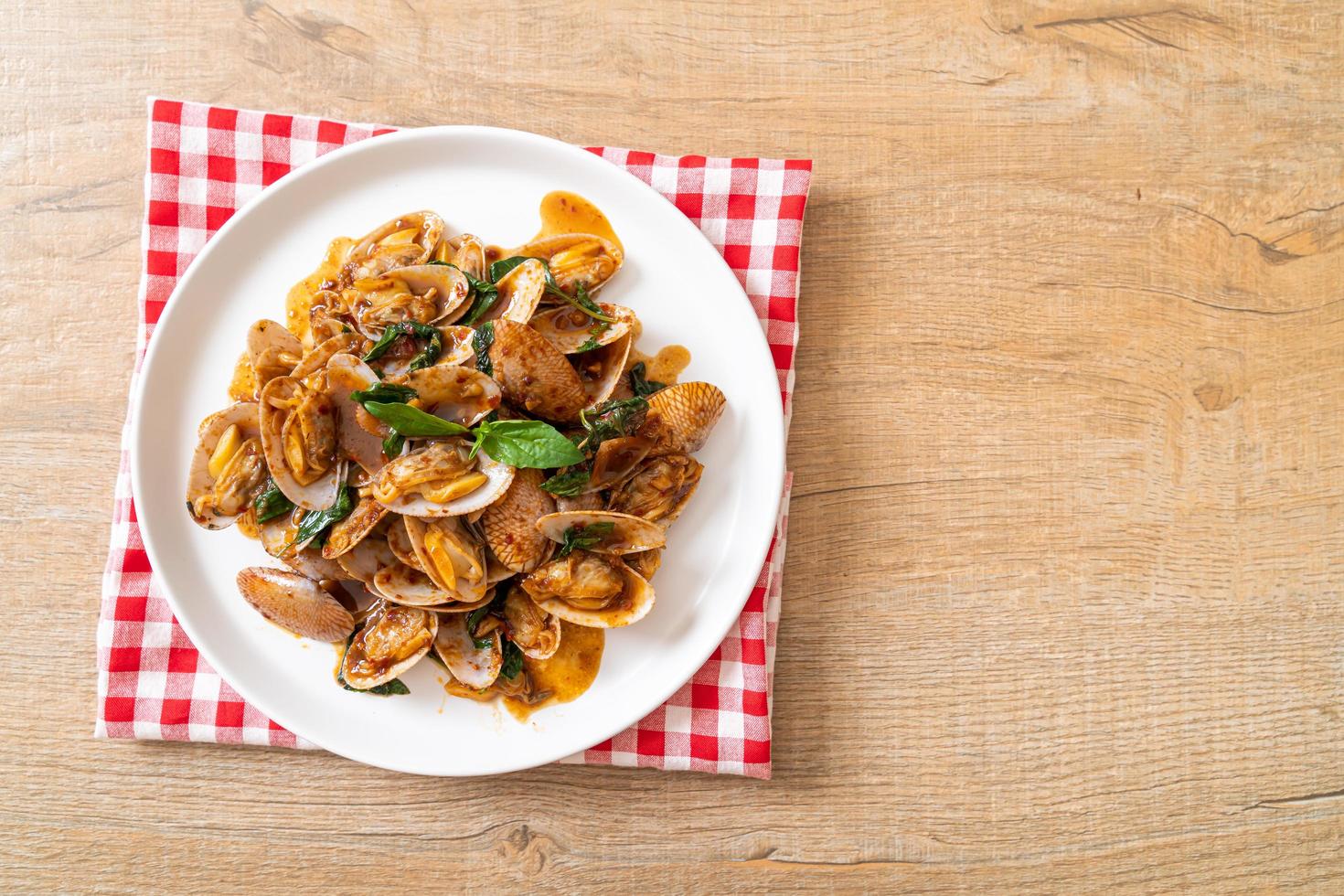 Stir Fried Clams with Roasted Chilli Paste photo