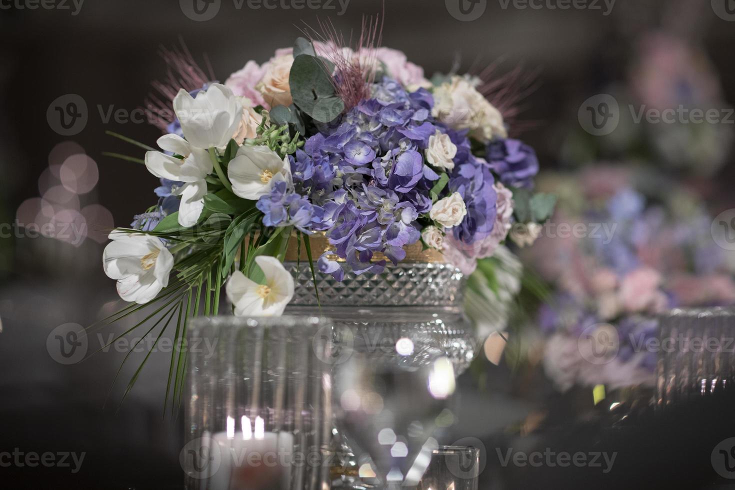 decoración de salón de bodas, decoración de eventos de comedor de lujo foto