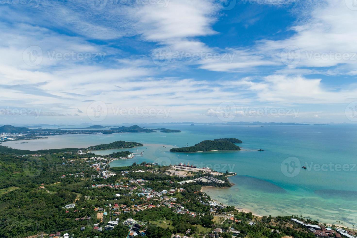 vista de ángulo alto, phuket, isla foto