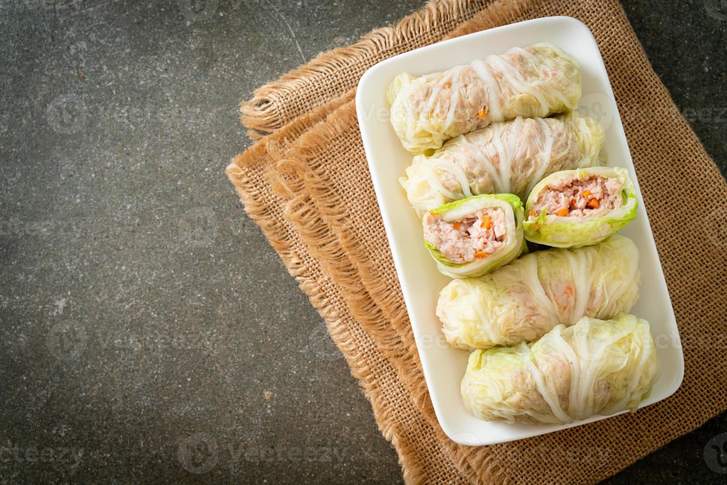 Minced Pork Wrapped in Chinese Cabbage photo