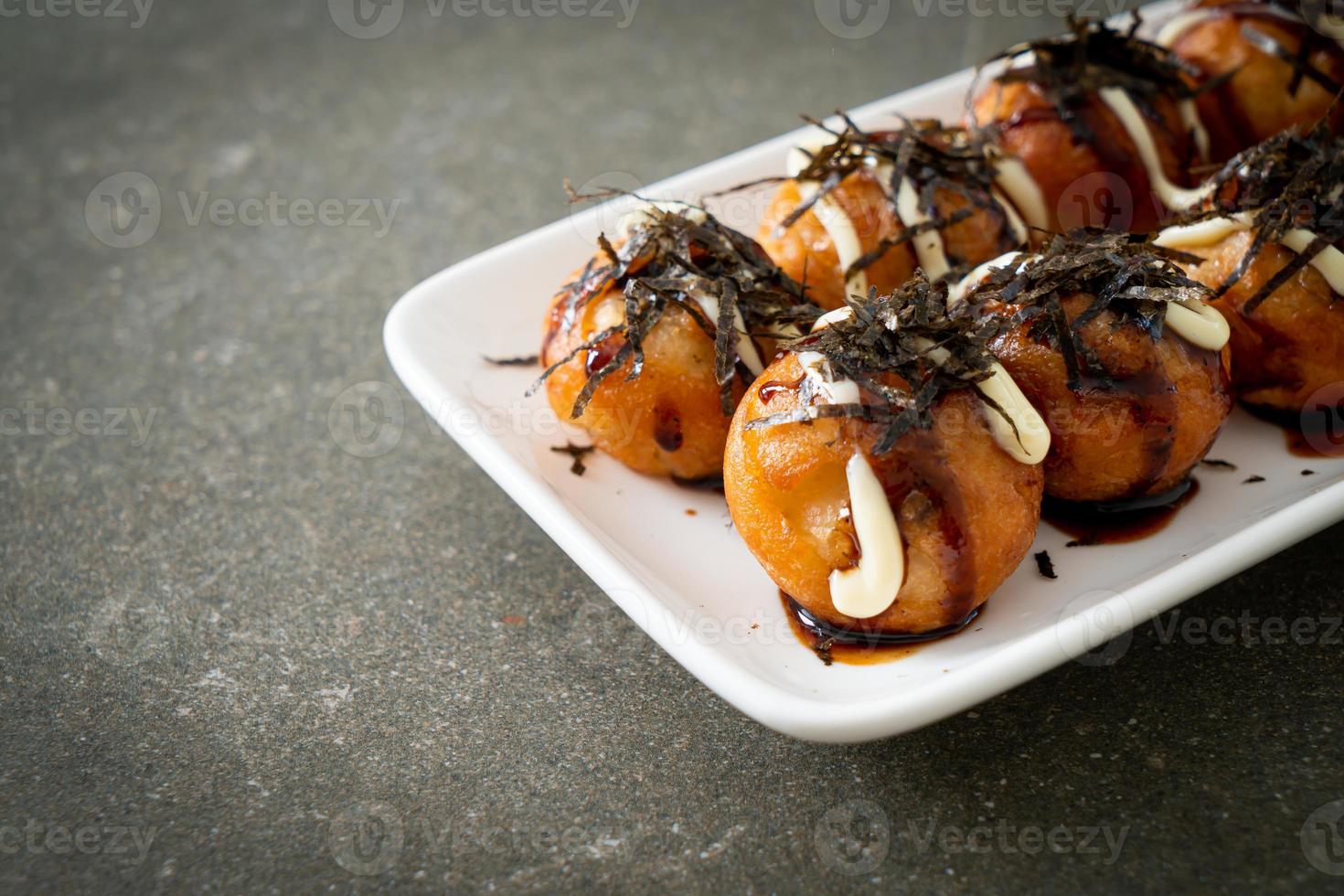 bolas de takoyaki o bolas de pulpo foto