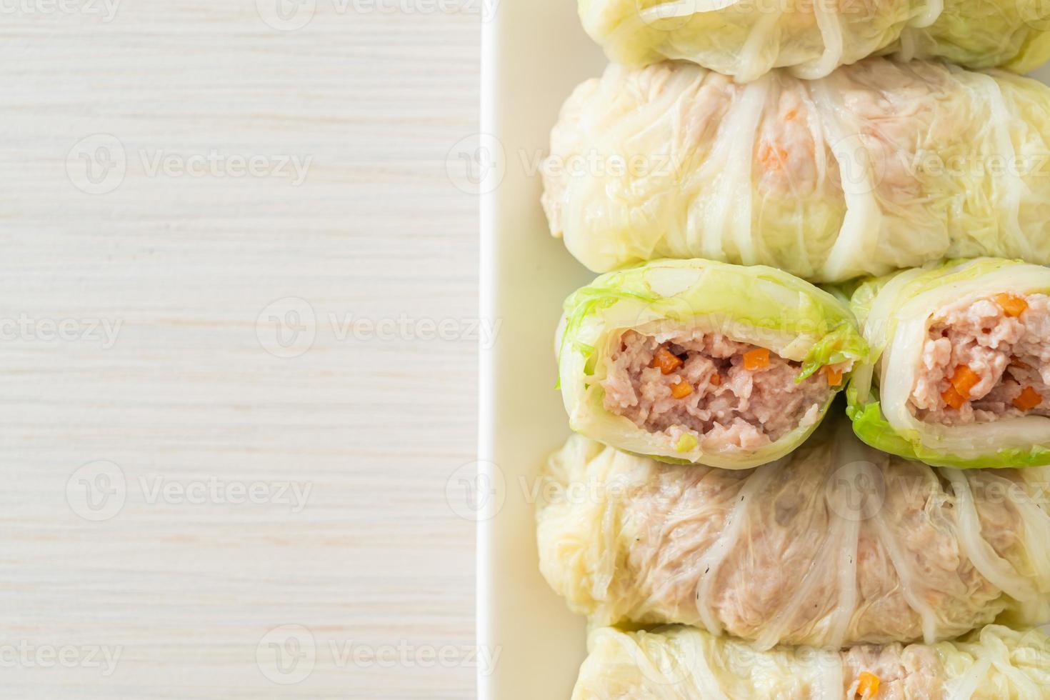 Minced Pork Wrapped in Chinese Cabbage photo