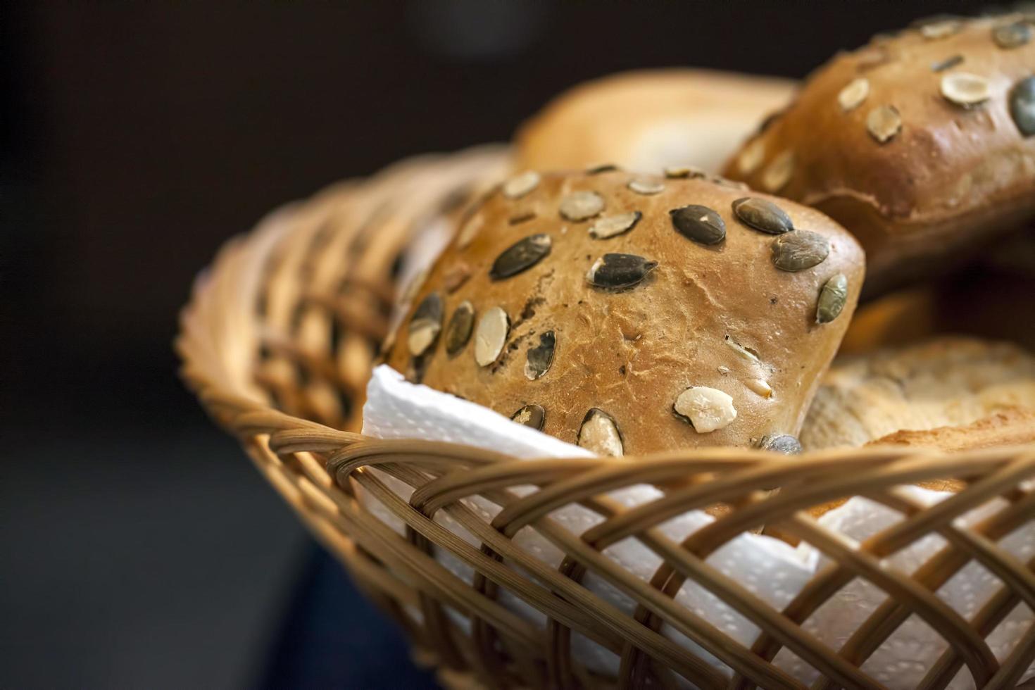 deliciosa mezcla fresca de concepto de comida de pan foto