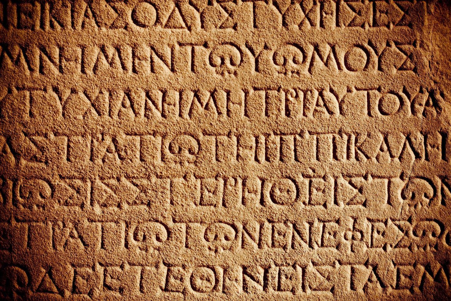 palabras griegas antiguas en mármol foto