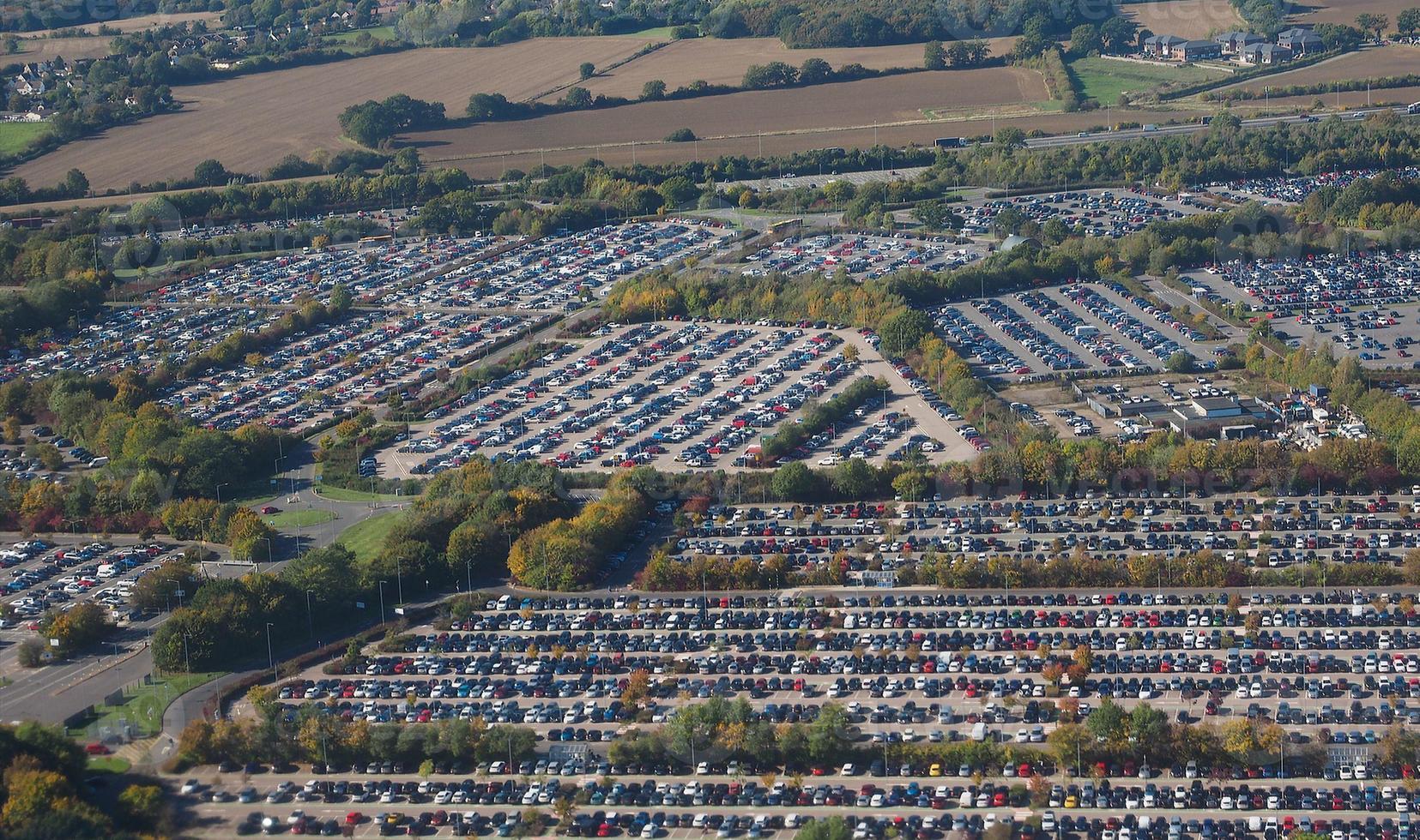 Aparcamiento de larga estancia del aeropuerto Stansted de Londres foto