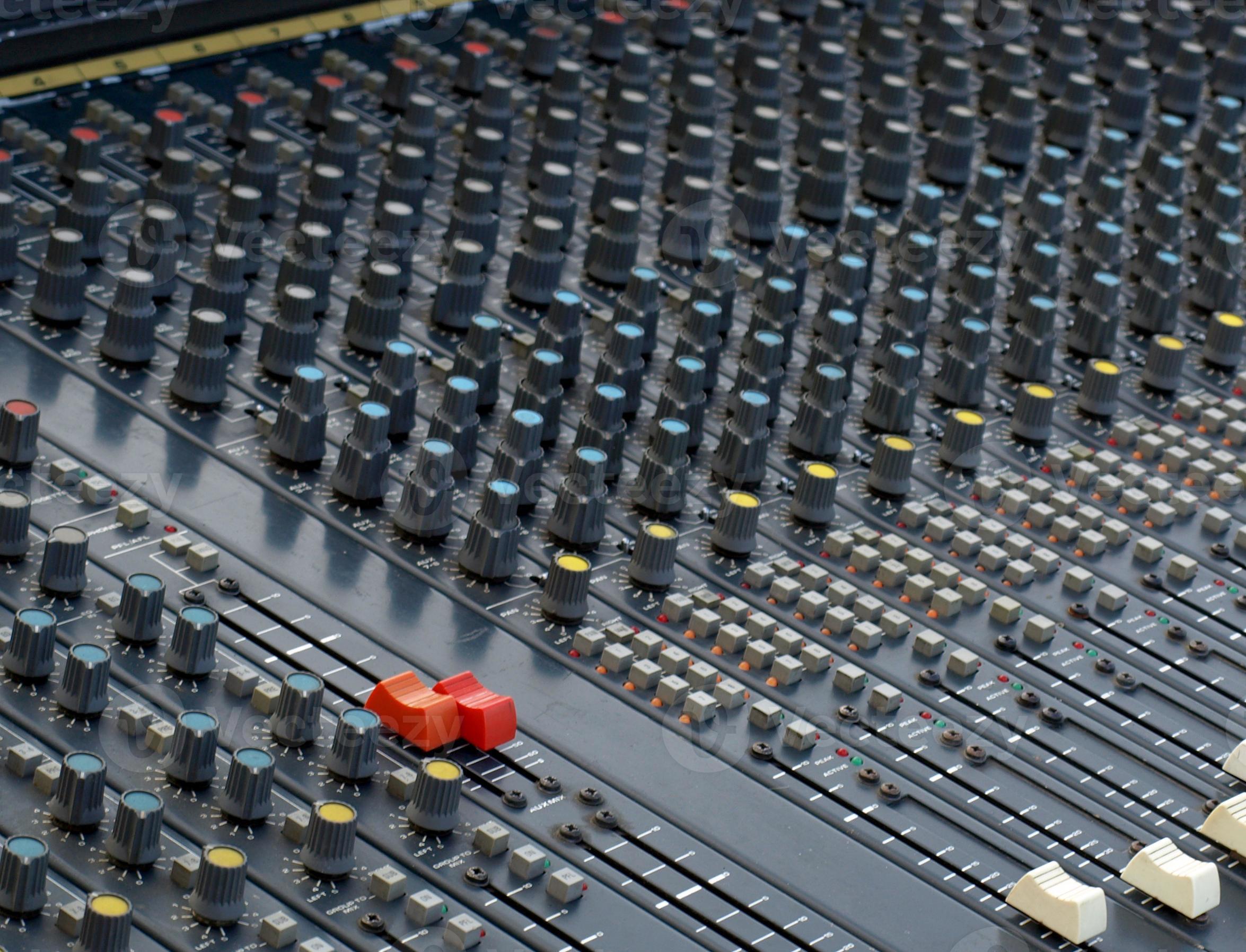 Analog soundboard mixer 3214347 Stock Photo at Vecteezy