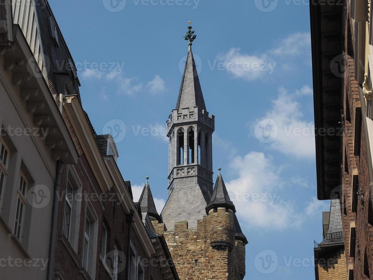 Turm der alte pfalzanlage torre del Viejo Palatinado en Aquisgrán foto