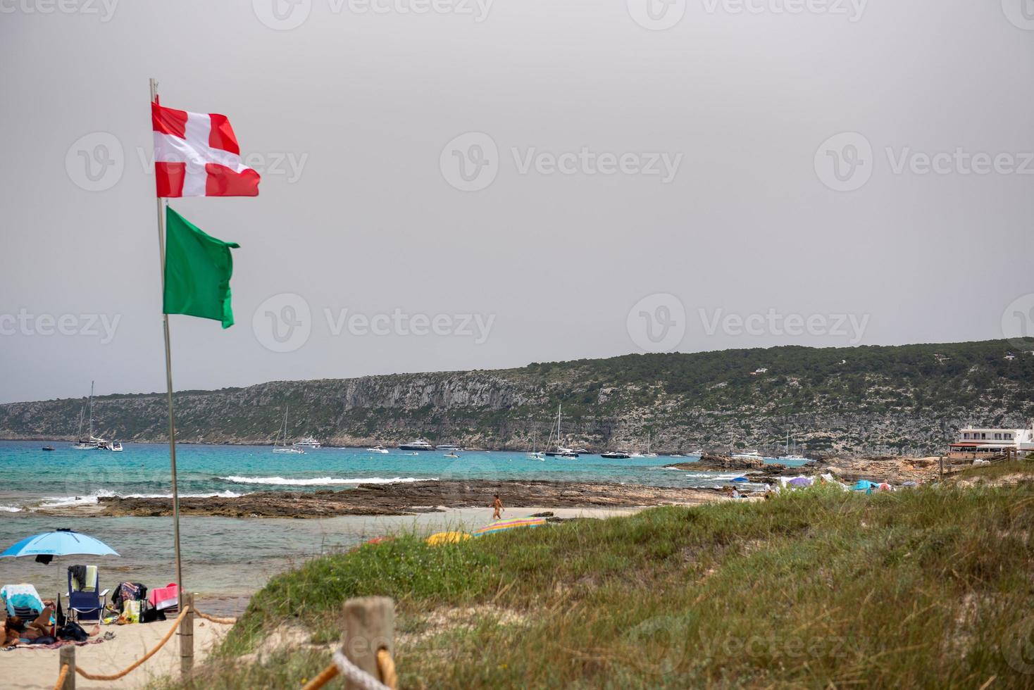 Es calo de sant agusti pueblo de pescadores en la isla de formentera foto