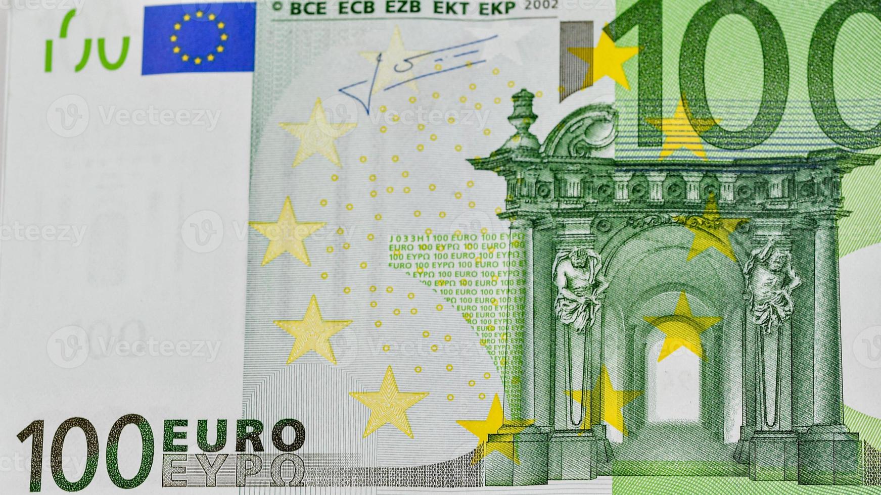 Detalle de un billete de 100 euros foto