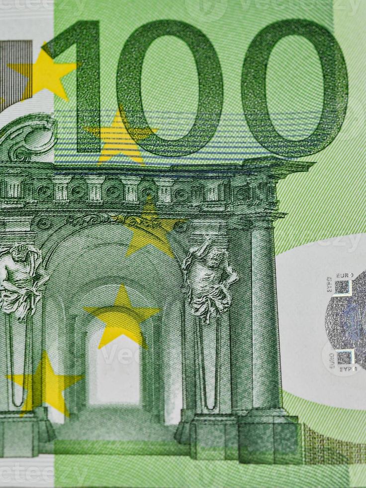 Detalle de un billete de 100 euros foto