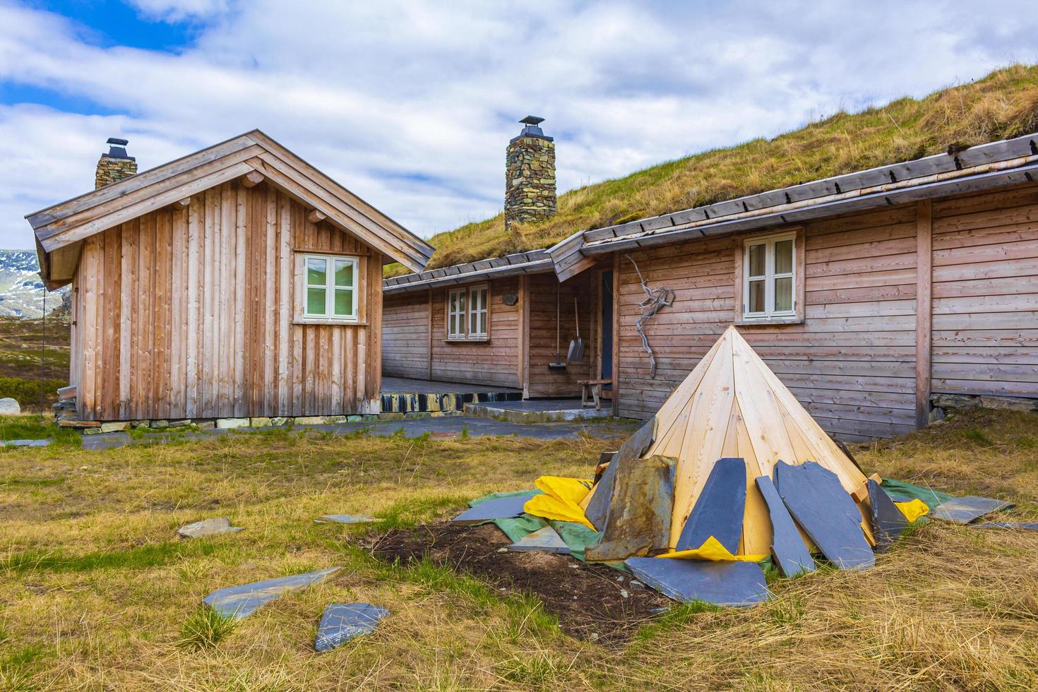 vavatn lago panorama paisaje cabañas chozas hemsedal noruega. foto