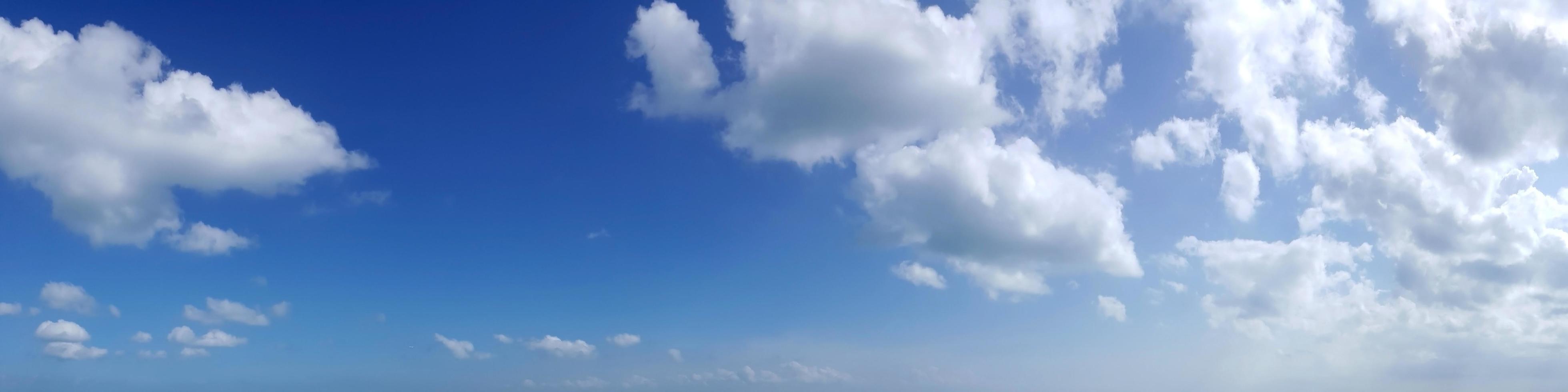 Panoramic sky on a sunny day. photo