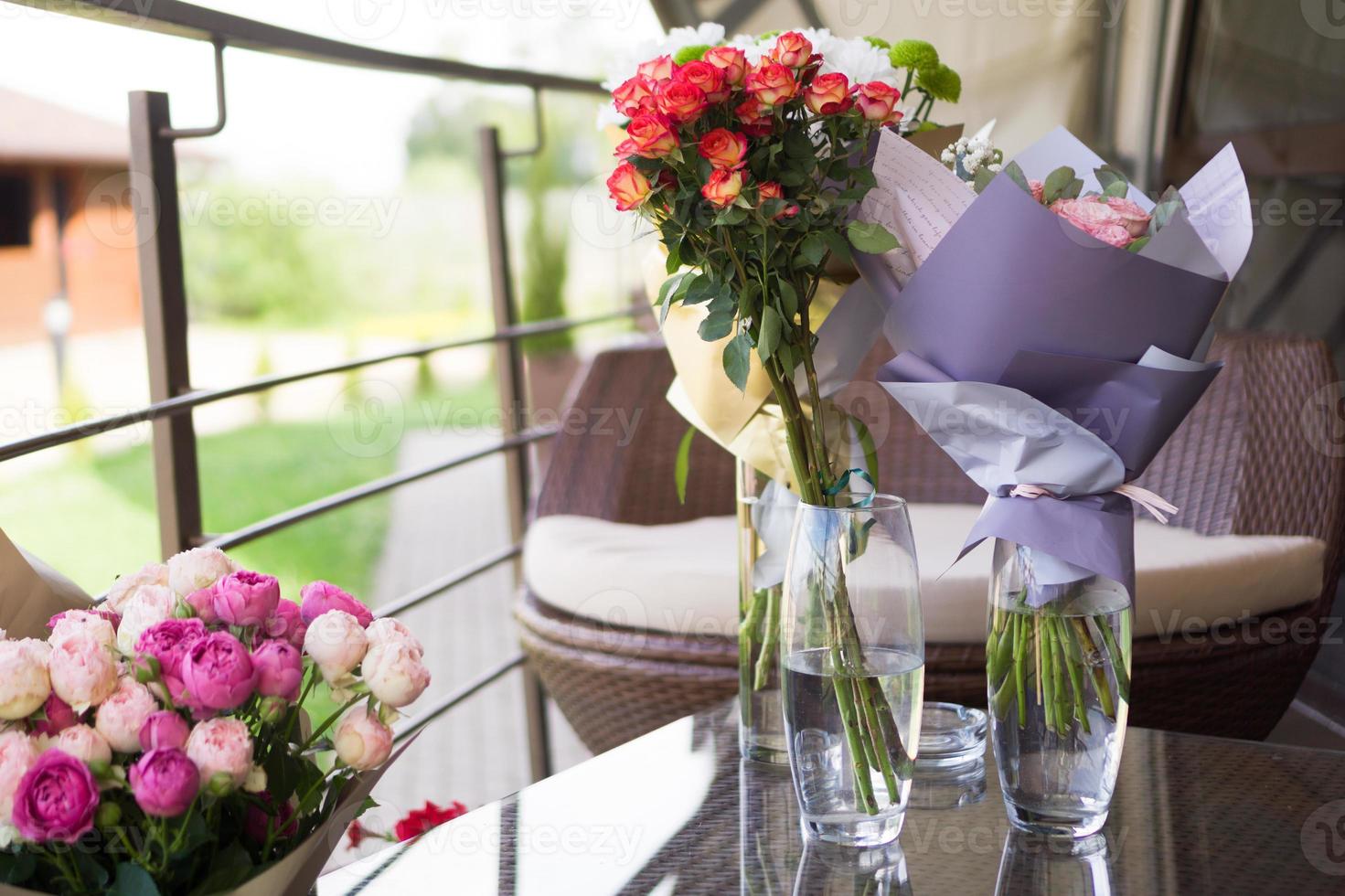 Blurred background - bouquet of rose flower photo