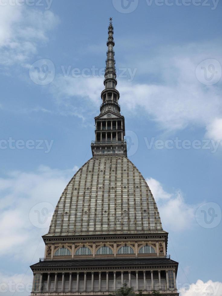 mole antonelliana en turín foto