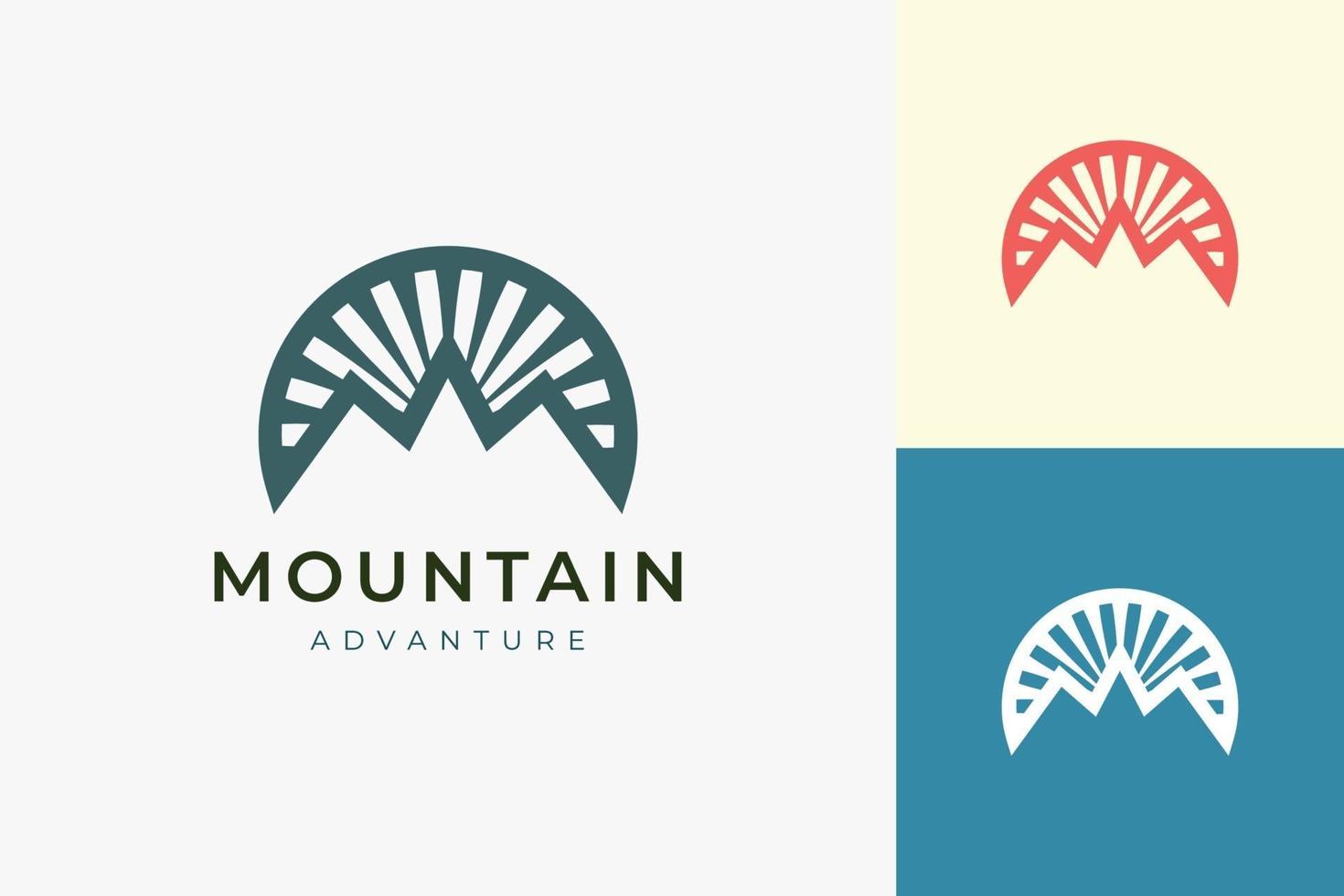 Plantilla de logotipo de senderismo o escalada en forma de montaña moderna vector