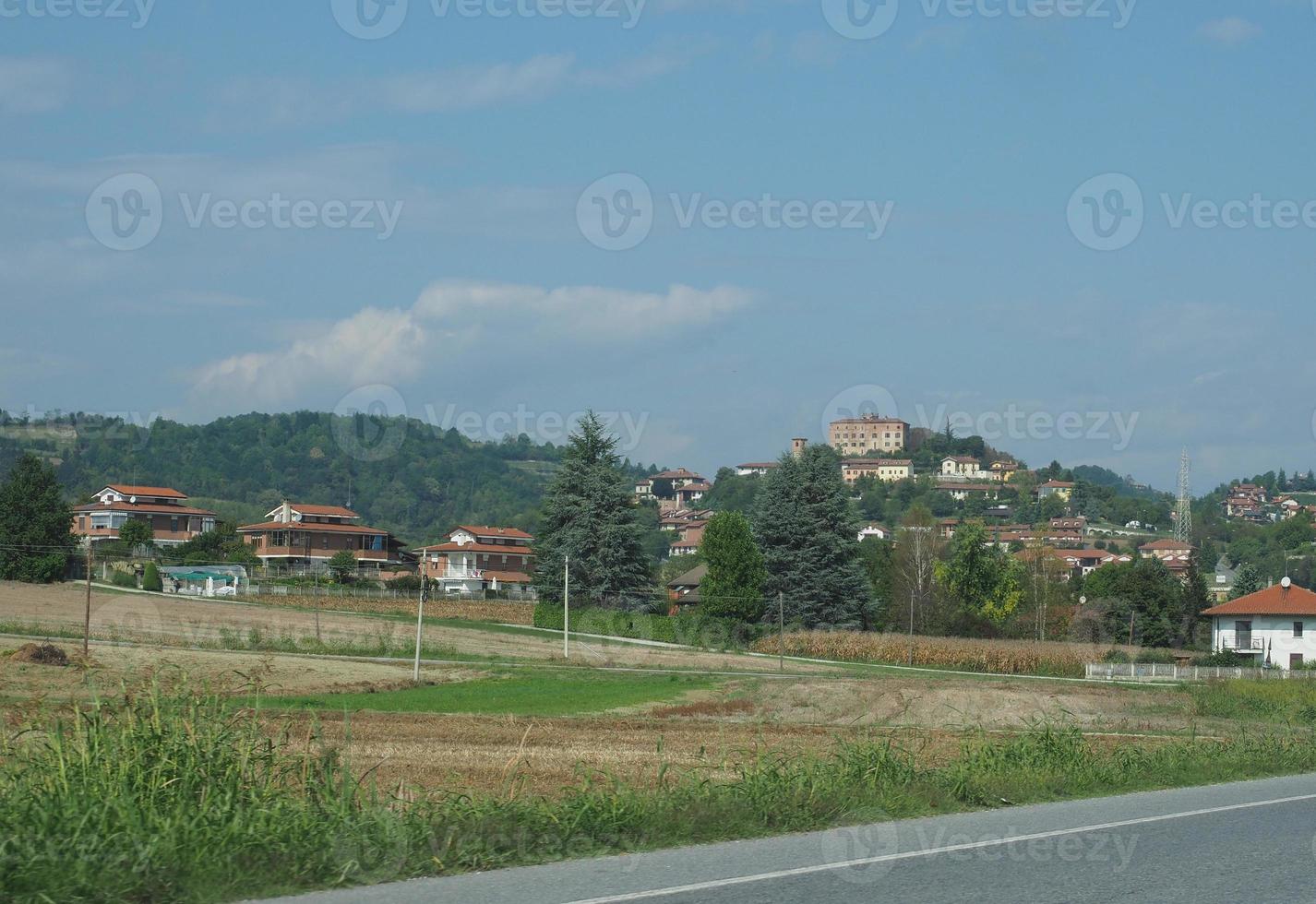 vista de la ciudad de pavarolo foto