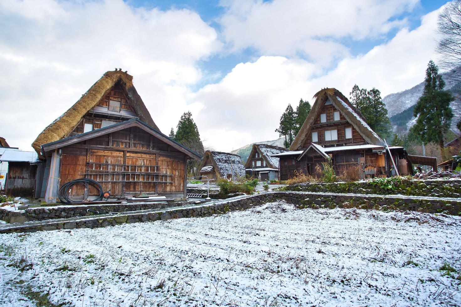 Área de gokayama dentro de la ciudad de nanto en la prefectura de toyama, japón foto