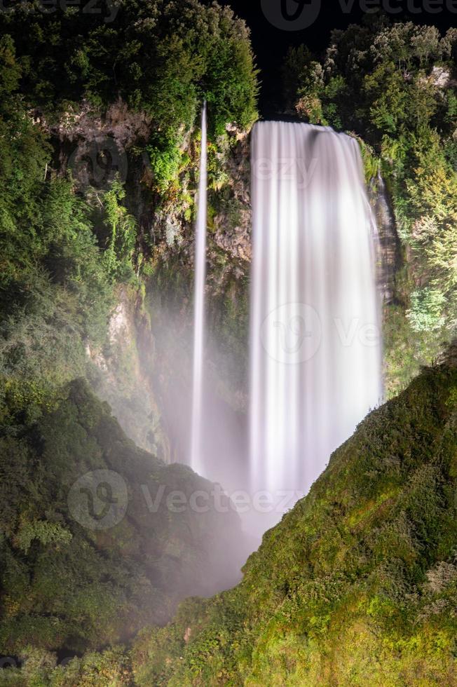 marmore falls en italia foto