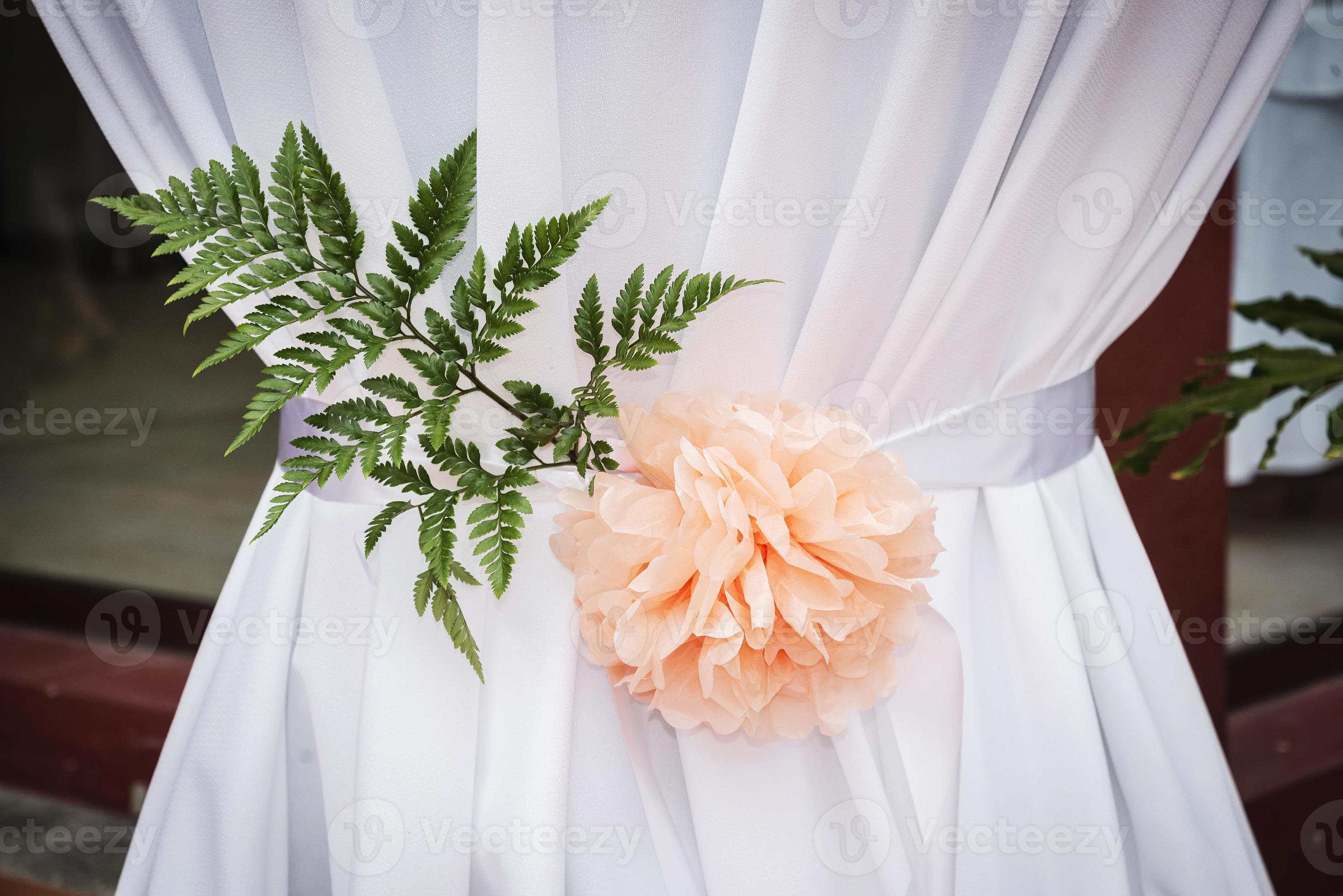 Simple flower arrangement decoration detail at modern wedding ceremony