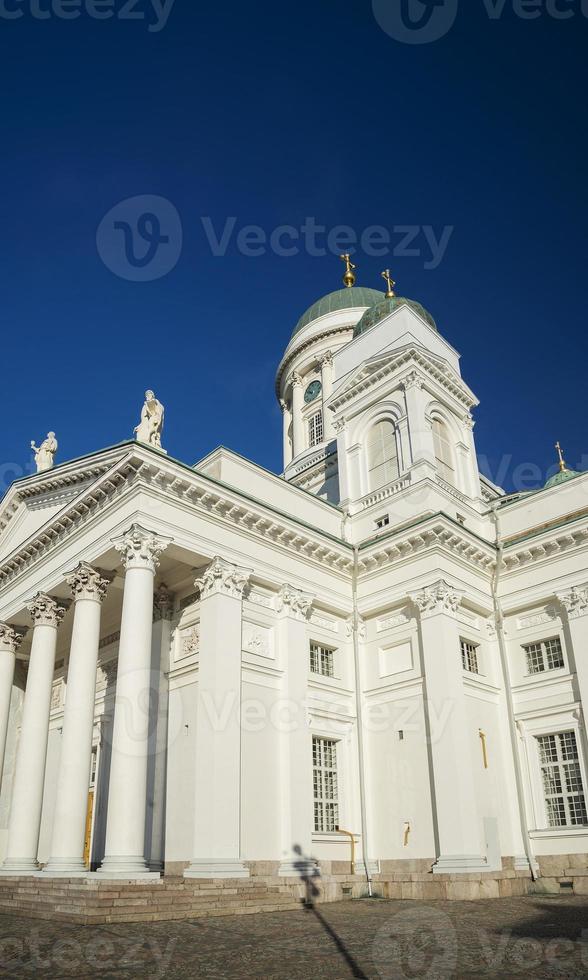 hito de la catedral de la ciudad de helsinki en la plaza del senado finlandia foto
