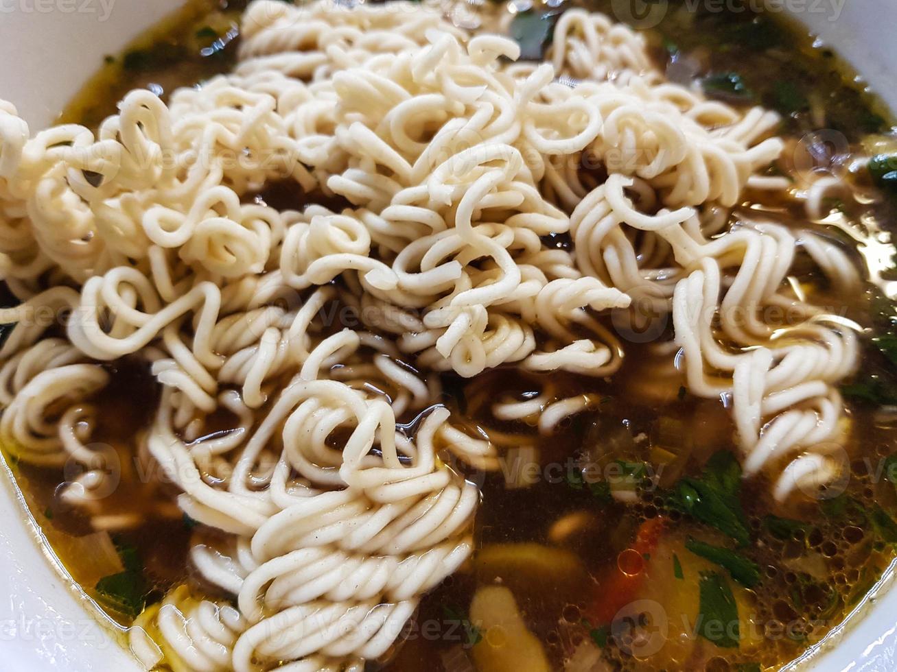 sopa de ramen japonesa foto