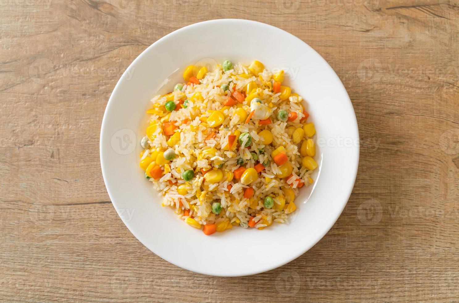 Fried rice with mixed vegetable photo