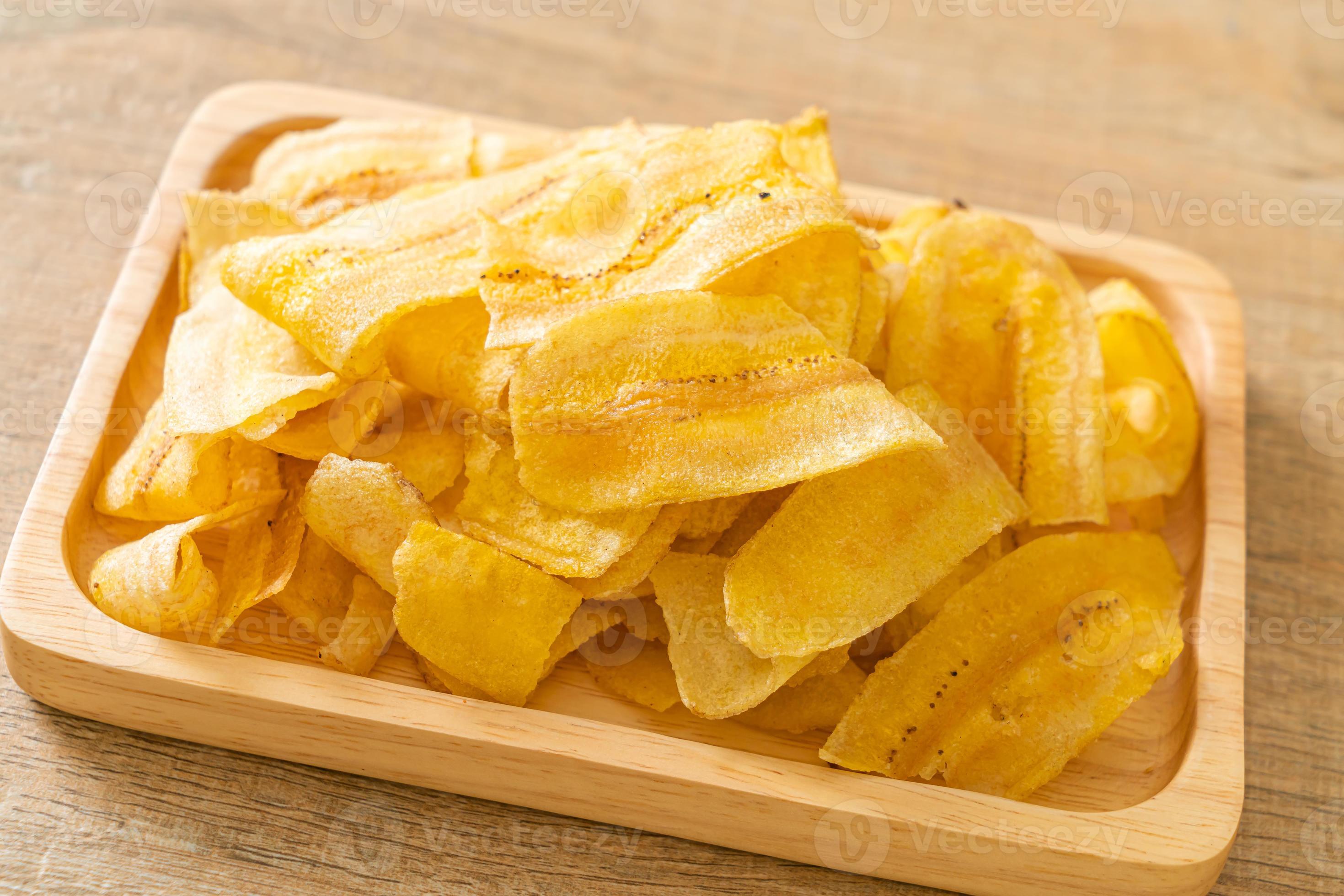 Banana Chips - fried or baked sliced banana 3324884 Stock Photo at Vecteezy