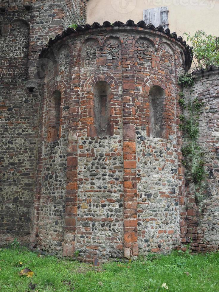 Iglesia Pieve San Pietro en Settimo Torinese foto