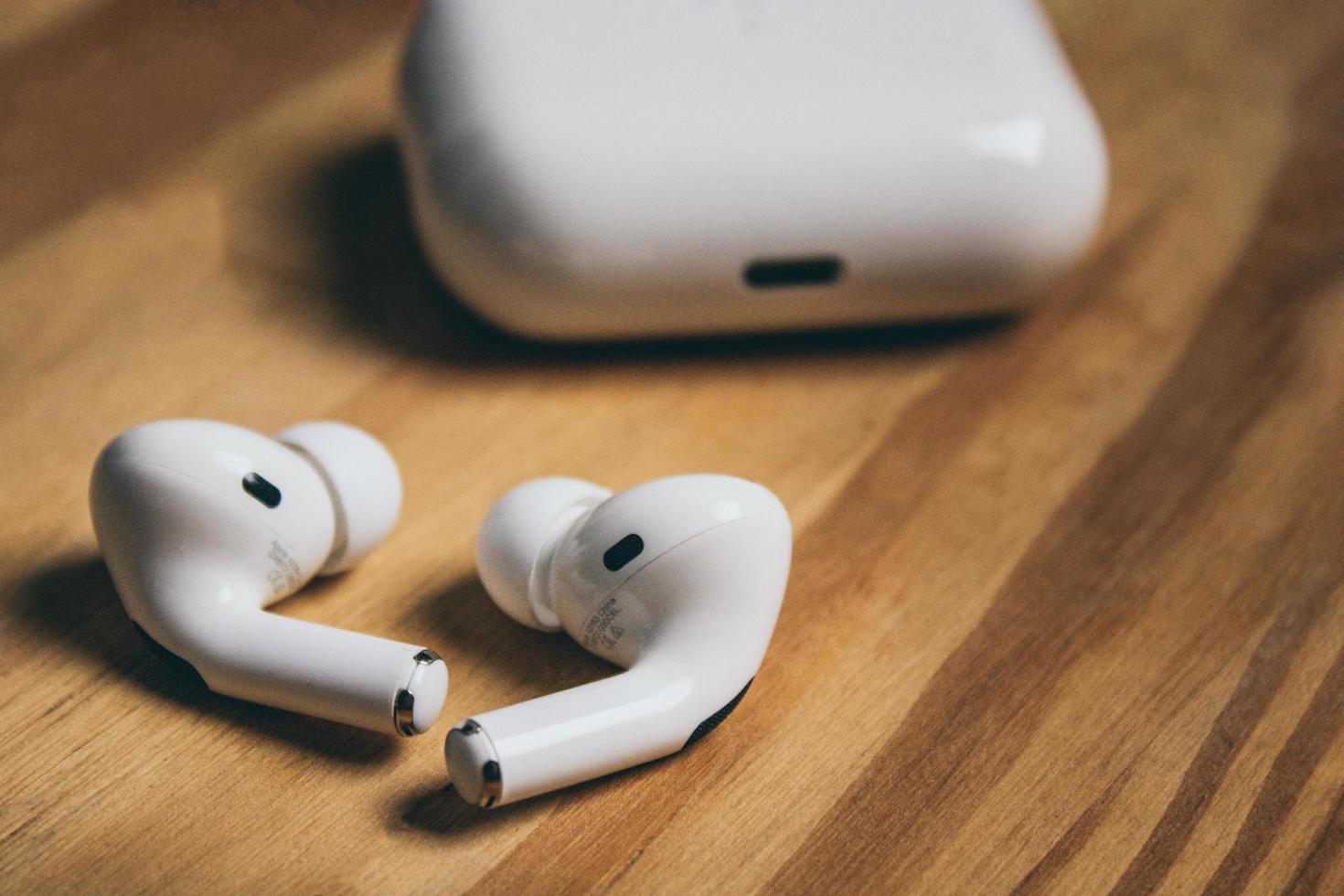 White wireless earpods photo