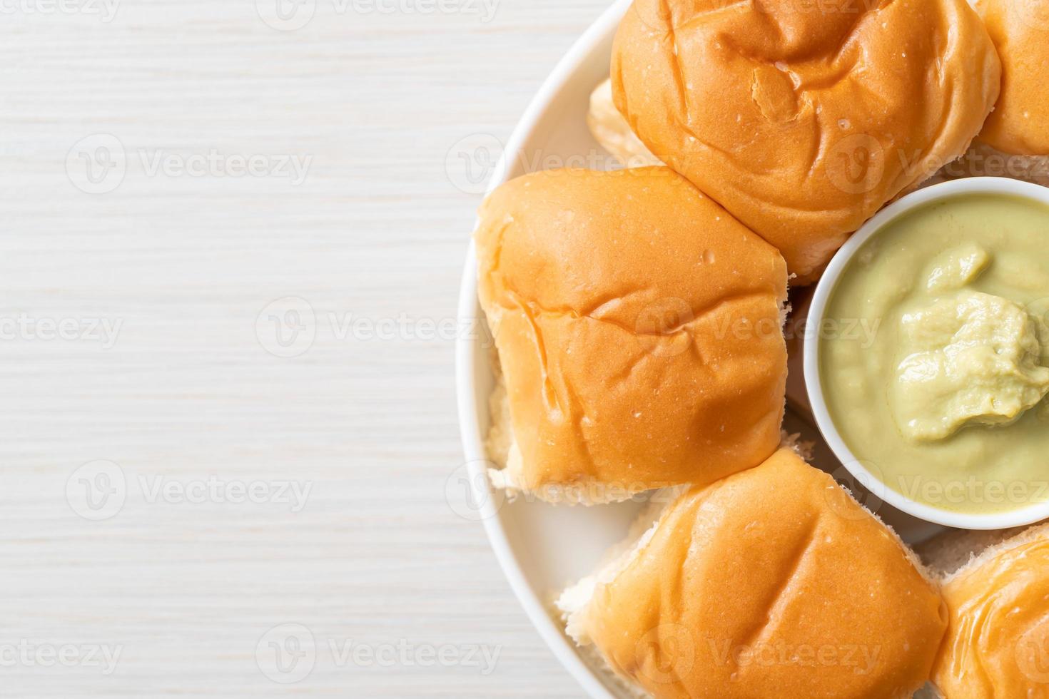 Bread with Thai pandan custard photo