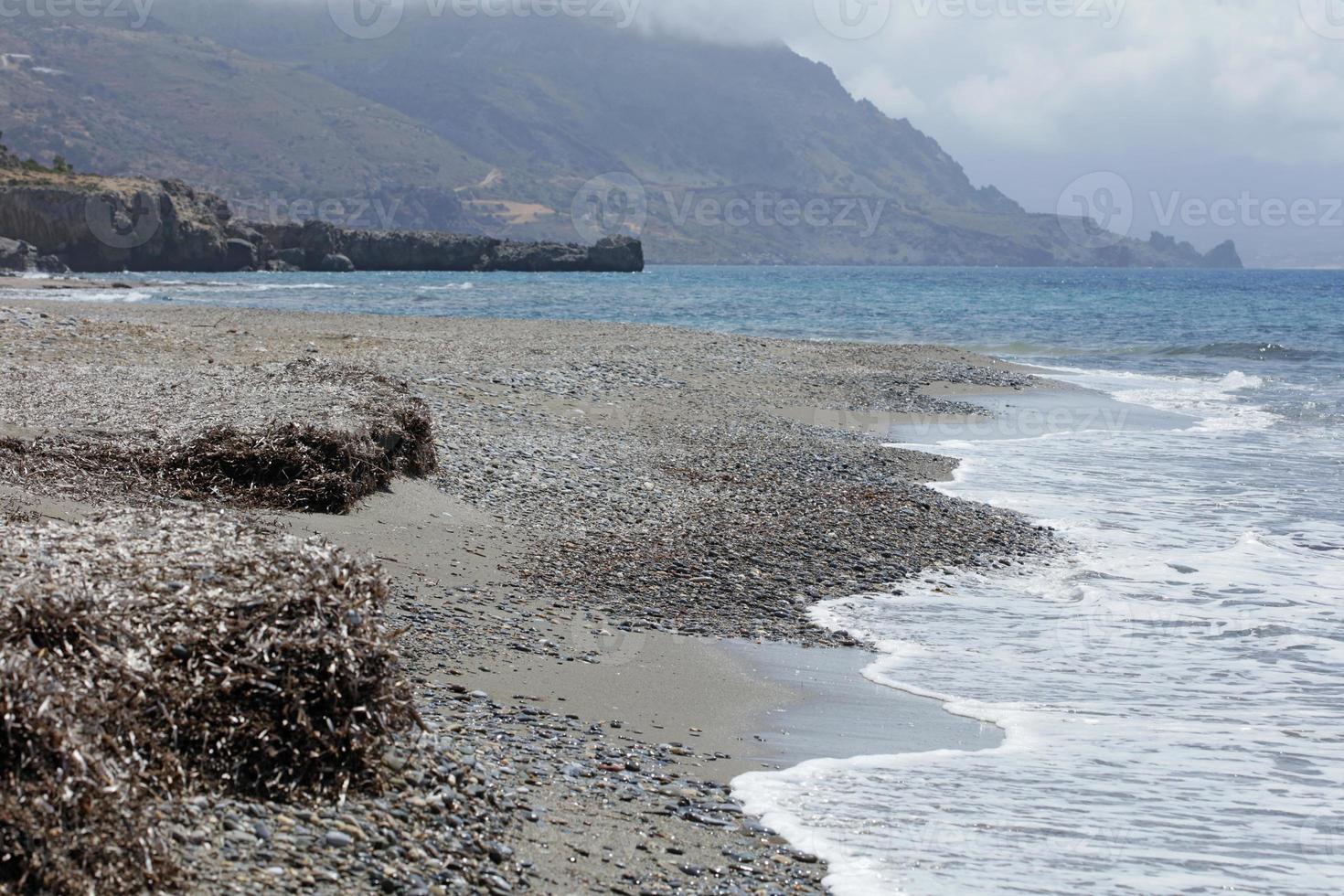 playa peristeres rodakino isla de creta zona de acampada gratuita covid-19 foto